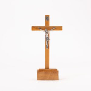 Crucifix sur socle en olivier