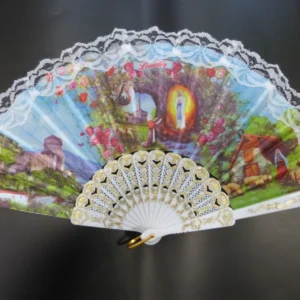 Eventail Lourdes avec dentelles (rayon 25 cm )